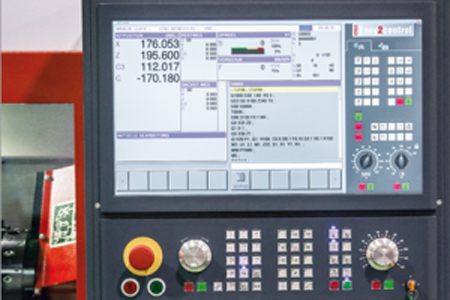 Foto Torno CNC EMCO CONCEPT TURN 260 controlado por PC para aplicaciones industriales. 
